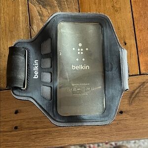 Belkin Gray and Black phone Armband holder